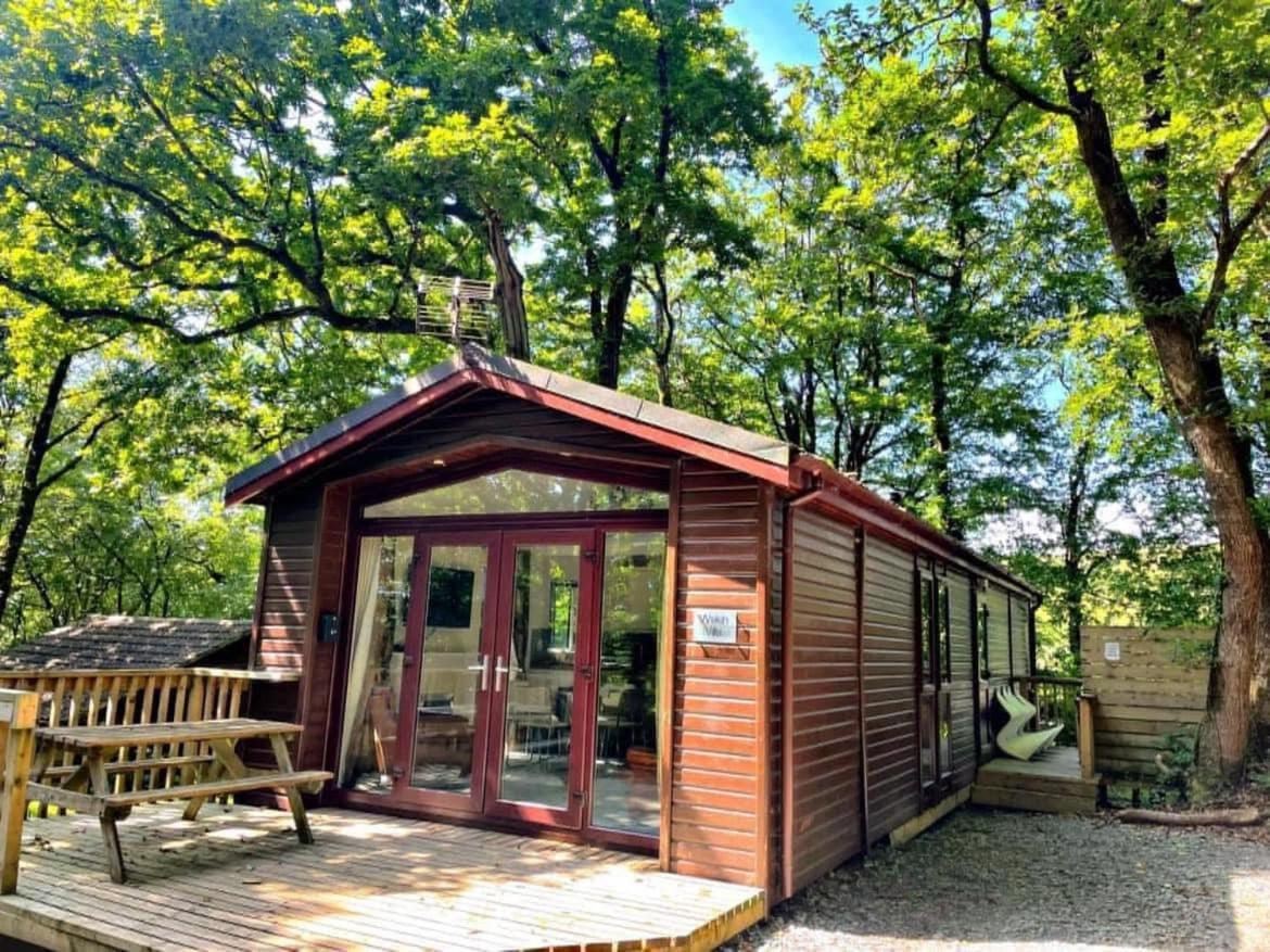 Welsh Villa-Hot Tub-Tenby-Carmarthen-Forestsetting 외부 사진